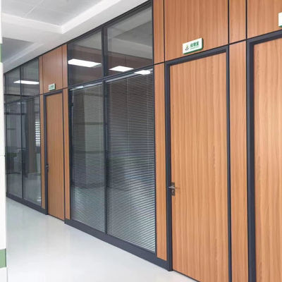 ποιότητας  Leisure facilities factory office double glass wall 84mm soundproof transparent glass integrated movable shutter glass curtain wall εργοστάσιο